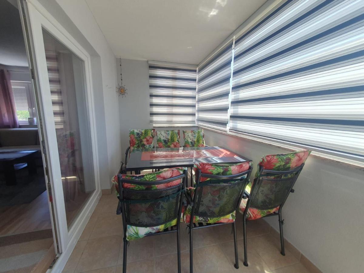 Apartman Jaca Apartment Livno Bagian luar foto